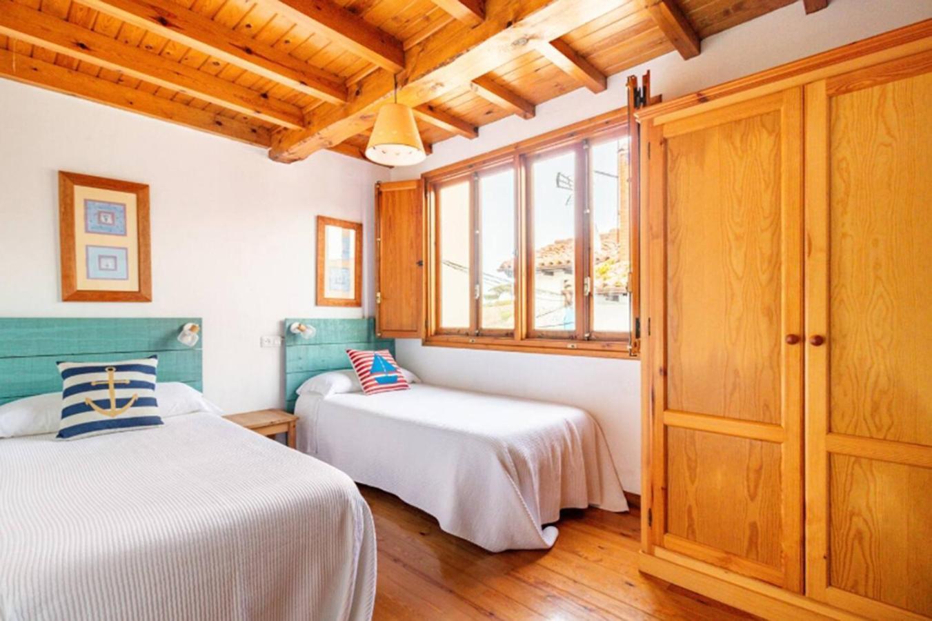 Casa Marinera Centrica En Comillas Exteriör bild
